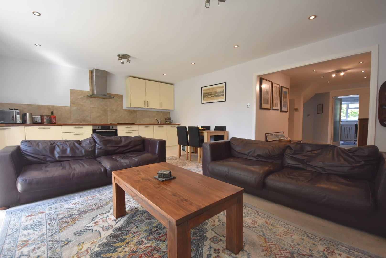 44b Victoria Road, Penarth, CF64 3HY